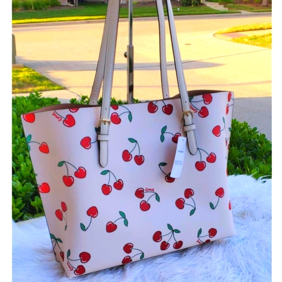New 🎀 Coach Cherry heart Print Mollie leather Tote Bag Laptop Bag - Picture 2 of 5